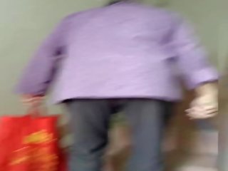 Following My Chinese Granny Home to Fuck Her: Free sex film f6
