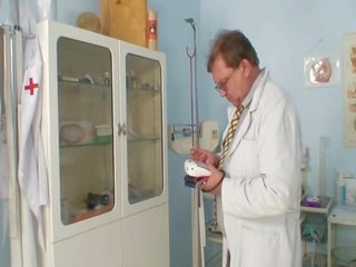 Nada Visits Her Gyno medical man For ripened Pussy Speculum Gyno Exam