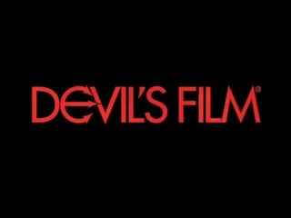 Devilsfilm cây mun người giử em bé boffed qua trắng thịt