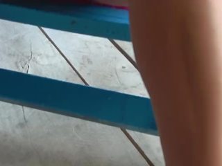 Superbe amateur masturbation eau côté jouir orgasme