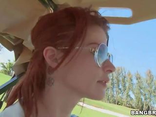 Punapea milf koos ritv sees tema suu