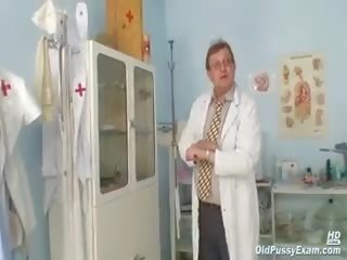 Nada Visits Her Gyno medical person For nubile Pussy Speculum Gyno
