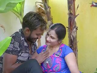 Intialainen desi steady kovacorea naida kanssa vauva sisään the pysäköidä hindi audio-