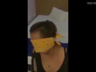 Inselat nevasta slapped apoi atins cu degețel, gratis murdar film ec